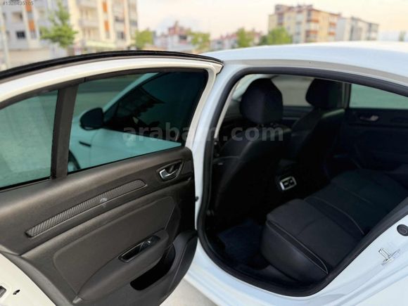 HANÇER OTODAN KUSURSUZ MEGAN