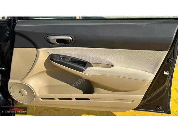 BAKIMLI TEMİZ HONDA CIVIC