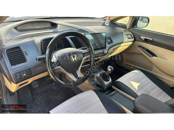 BAKIMLI TEMİZ HONDA CIVIC