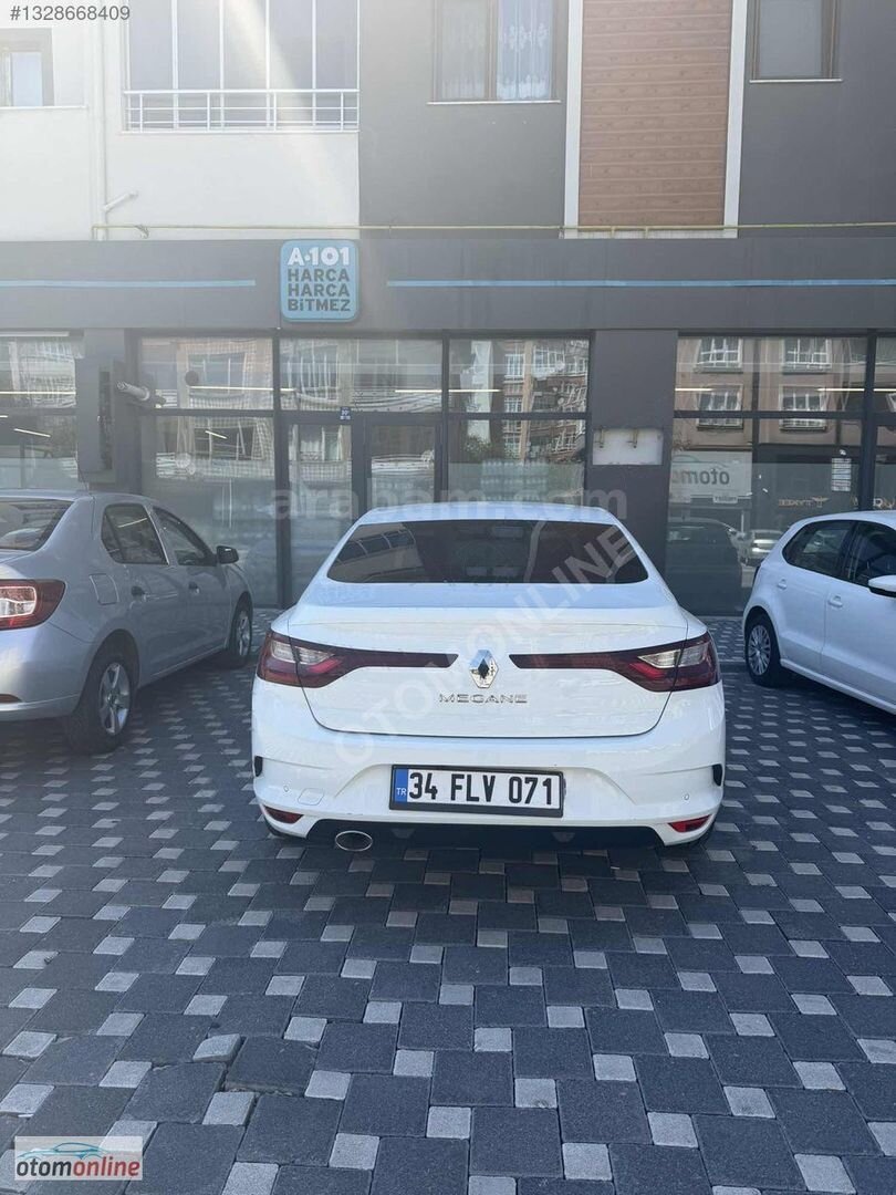 Galeriden Renault Megane 1.5 Blue DCI Touch 2020 Model Kayseri 194.000 km Beyaz 1