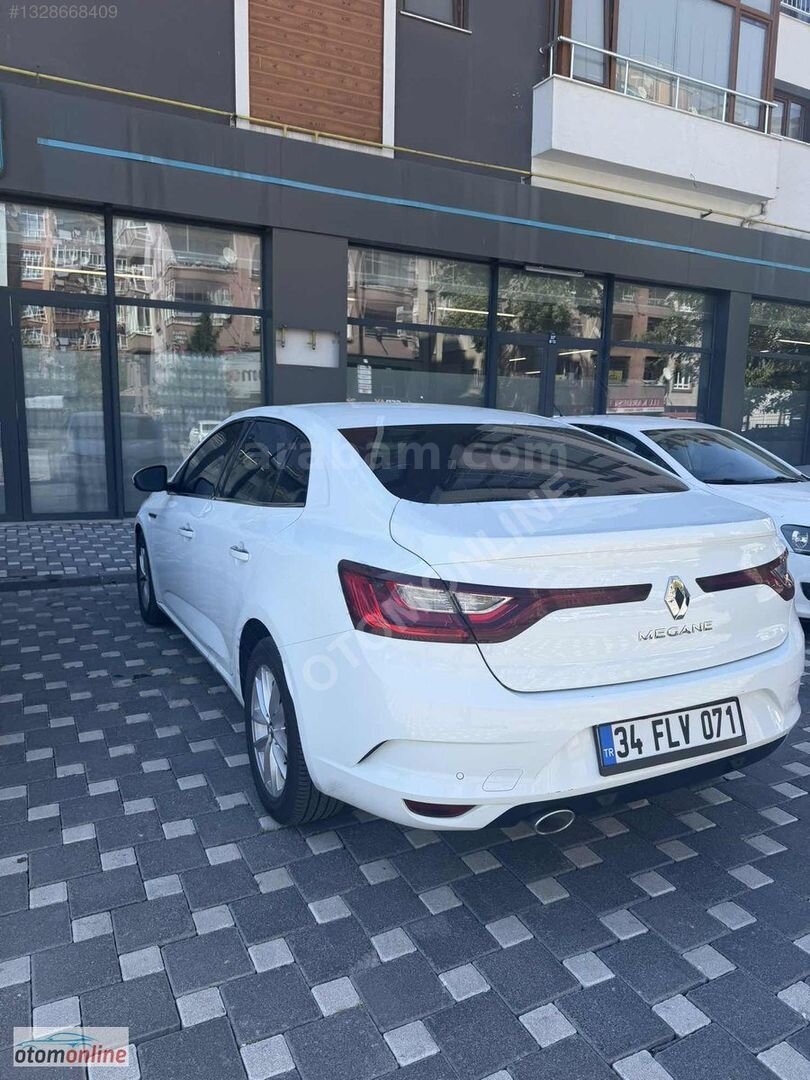 Galeriden Renault Megane 1.5 Blue DCI Touch 2020 Model Kayseri 194.000 km Beyaz 5