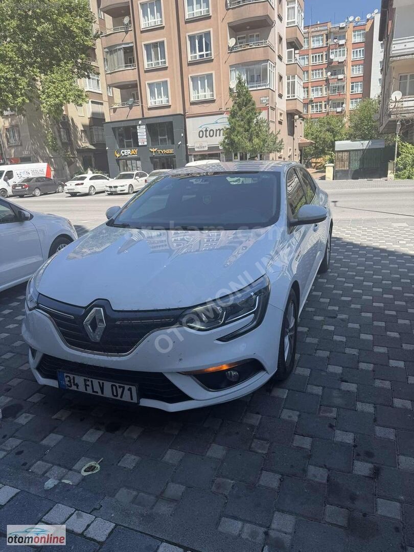 Galeriden Renault Megane 1.5 Blue DCI Touch 2020 Model Kayseri 194.000 km Beyaz 2