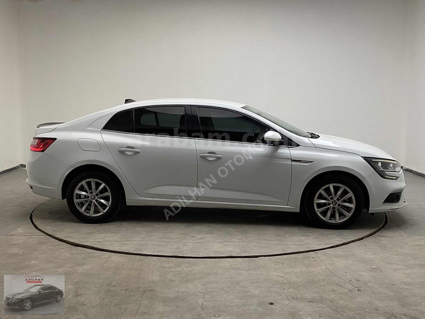 Galeriden Renault Megane 1.5 Blue DCI Touch 2019 Model Ankara 170.000 km Beyaz 4