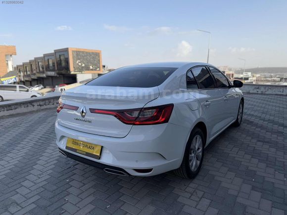 2021 Model RENAULT MEGAN 1.5 Dizel otomatik 162 Bin km de