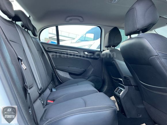 2021 RENAULT MEGANE 1.5 BLUEDCİ TOUCH EDC MAKYAJLI GERİ GÖRÜŞ