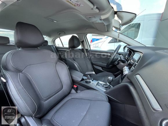 2021 RENAULT MEGANE 1.5 BLUEDCİ TOUCH EDC MAKYAJLI GERİ GÖRÜŞ