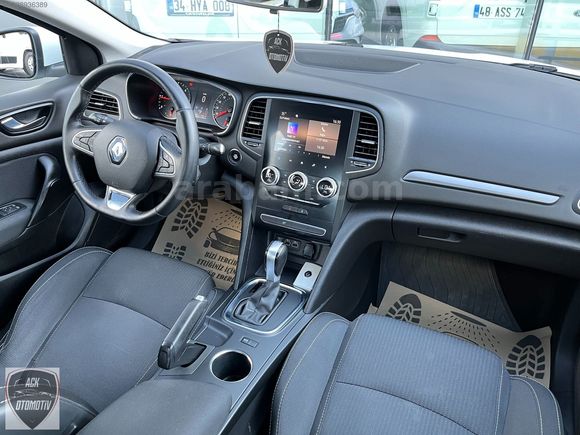 2021 RENAULT MEGANE 1.5 BLUEDCİ TOUCH EDC MAKYAJLI GERİ GÖRÜŞ