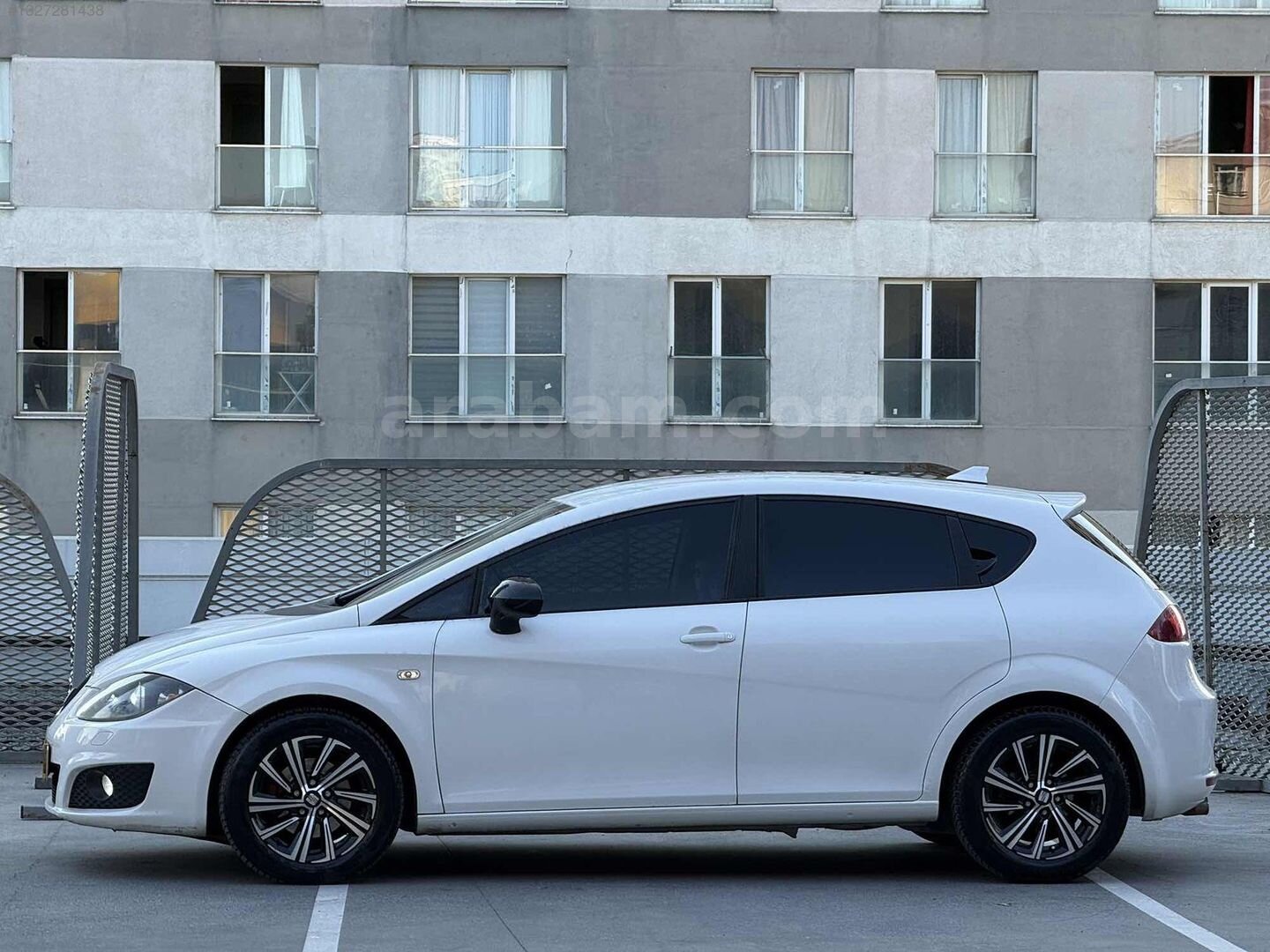 Galeriden Seat Leon 1.6 TDI CR Style 2012 Model İstanbul 205.000 km Beyaz 7