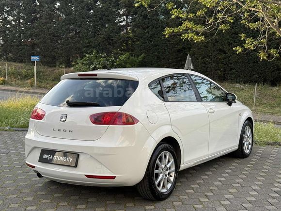 SEAT LEON 1.6 TDI CR STYLE DSG
