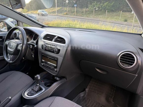 SEAT LEON 1.6 TDI CR STYLE DSG