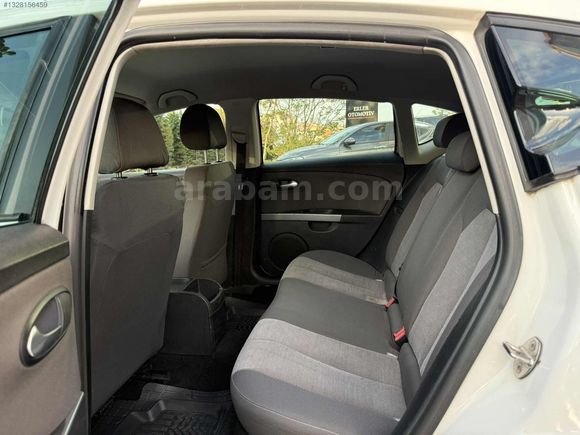 SEAT LEON 1.6 TDI CR STYLE DSG