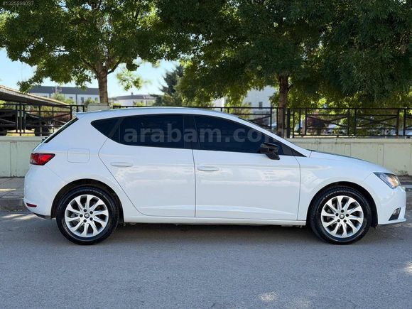 ECRİN'DEN SEAT LEON 1.6 STYLE OTAMATİK DÜŞÜK KM DE