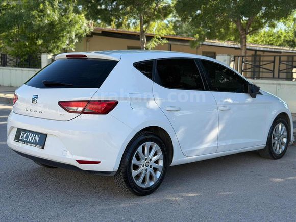 ECRİN'DEN SEAT LEON 1.6 STYLE OTAMATİK DÜŞÜK KM DE