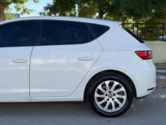 ECRİN'DEN SEAT LEON 1.6 STYLE OTAMATİK DÜŞÜK KM DE