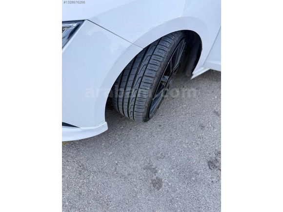 Mry Auto dan hatasız boyasız modelının en dolusu cam tavan leon
