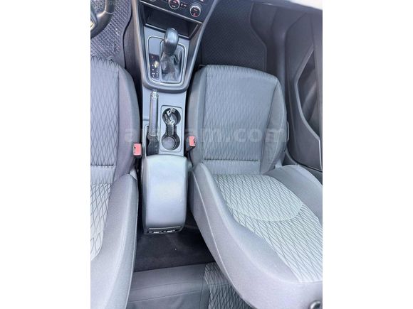 Mry Auto dan hatasız boyasız modelının en dolusu cam tavan leon