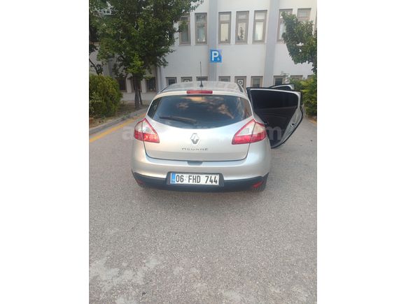 Sahibinden Renault Megane 1.6 Dynamique 2012 Model