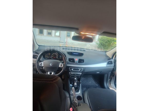 Sahibinden Renault Megane 1.6 Dynamique 2012 Model