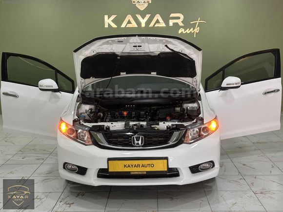 KAYAR AUTO`dan 2016 MODEL HATASIZ BİR PARÇA BOYALI HONDA CİVİC