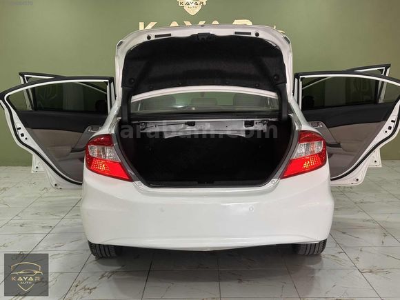 KAYAR AUTO`dan 2016 MODEL HATASIZ BİR PARÇA BOYALI HONDA CİVİC