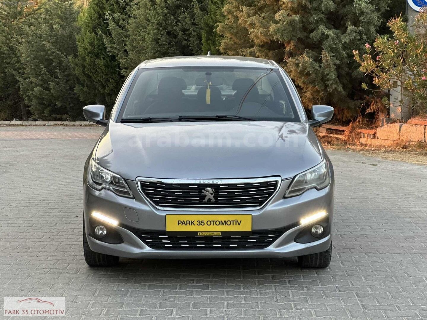 Galeriden Peugeot 301 1.6 HDi Allure 2018 Model İzmir 185.000 km Gri 2