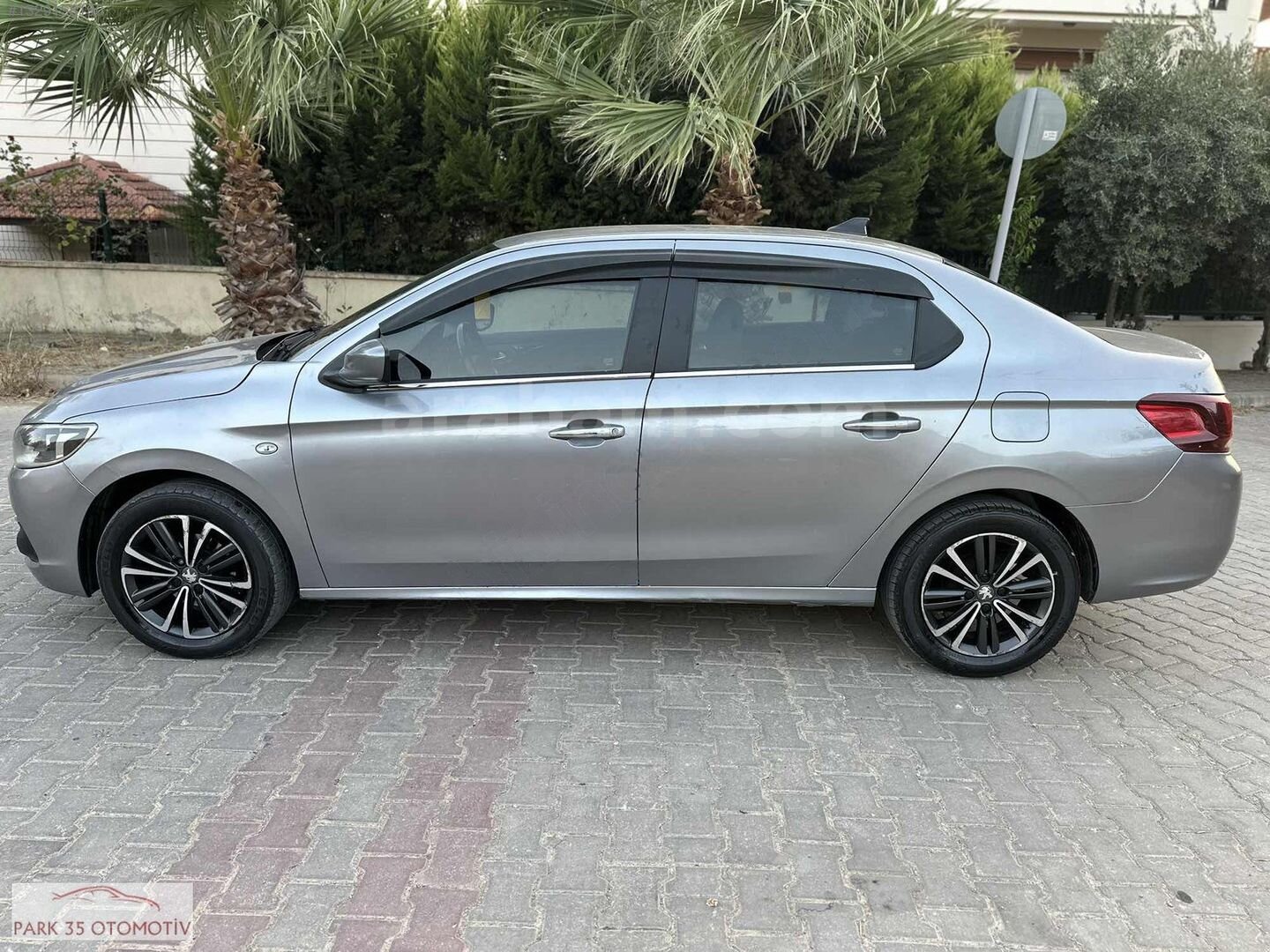 Galeriden Peugeot 301 1.6 HDi Allure 2018 Model İzmir 185.000 km Gri 5