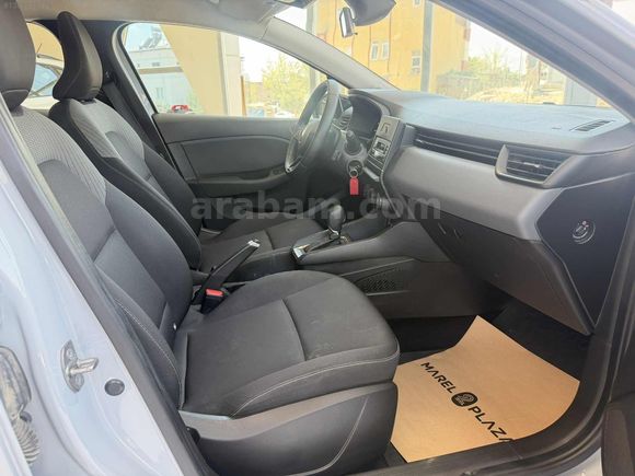 MAREL PLAZA*DAN 2024 RENAULT CLİO 1.0 TCE EQUİLİBRE