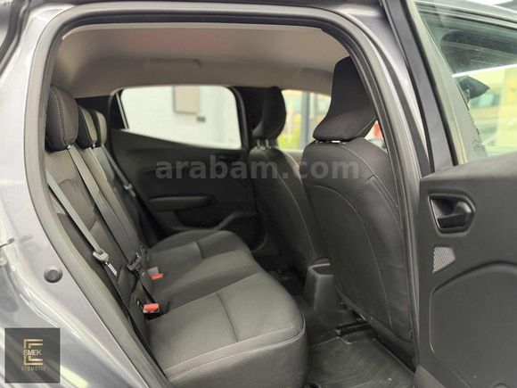 EMEK/2024 MODEL RENAULT CLİO OTOMATİK 63 BİNDE FÜME