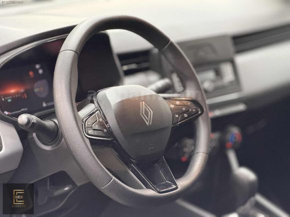 EMEK/2024 MODEL RENAULT CLİO OTOMATİK 63 BİNDE FÜME