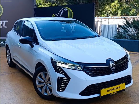 2023 RENAULT CLİO 1.0 TCE Equilibre*KAPUT*TAVAN*BAĞAJ BOYASIZ