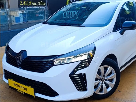 2023 RENAULT CLİO 1.0 TCE Equilibre*KAPUT*TAVAN*BAĞAJ BOYASIZ