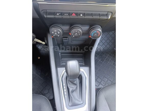2023 RENAULT CLİO 1.0 TCE Equilibre*KAPUT*TAVAN*BAĞAJ BOYASIZ