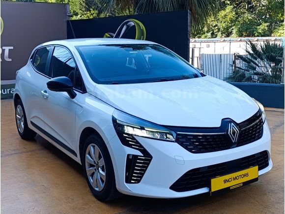 2023 RENAULT CLİO 1.0 TCE Equilibre*KAPUT*TAVAN*BAĞAJ BOYASIZ