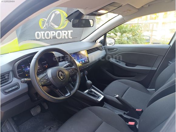 2023 RENAULT CLİO 1.0 TCE Equilibre*KAPUT*TAVAN*BAĞAJ BOYASIZ