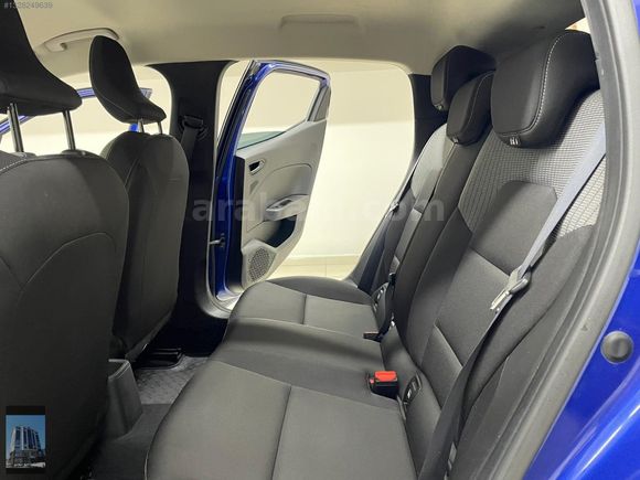 YÜCELER OTO'DAN2023 MODEL RENAULT CLİO %20 KDV EQUİLİBRE HATASIZ
