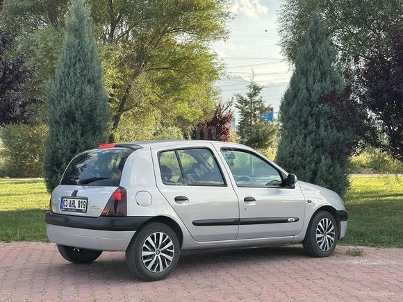 Nadir kalan temizlerden CLİO 2