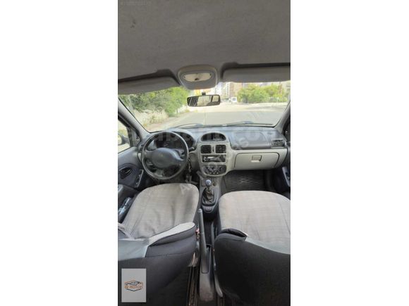 AK MOTORS'DAN 2000 1.4 CLİO