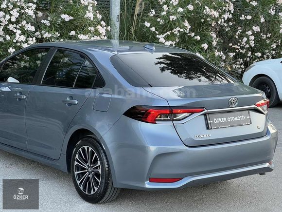 2025-TOYOTA COROLLA VİSİON PLUS HATASIZ(22.100KM)