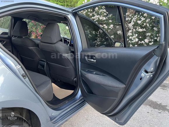 2025-TOYOTA COROLLA VİSİON PLUS HATASIZ(22.100KM)