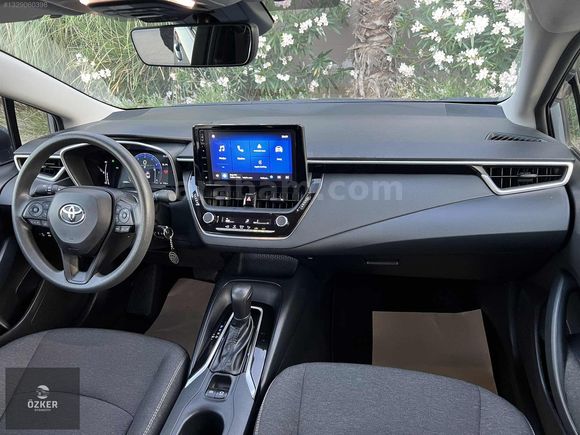 2025-TOYOTA COROLLA VİSİON PLUS HATASIZ(22.100KM)