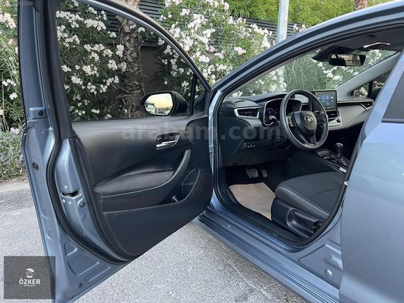 2025-TOYOTA COROLLA VİSİON PLUS HATASIZ(22.100KM)