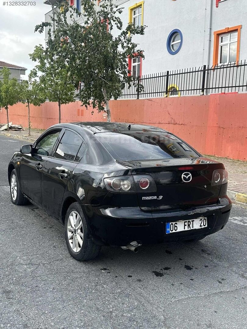 Galeriden Mazda 3 1.6 Base 2006 Model İstanbul 305.000 km Siyah 1