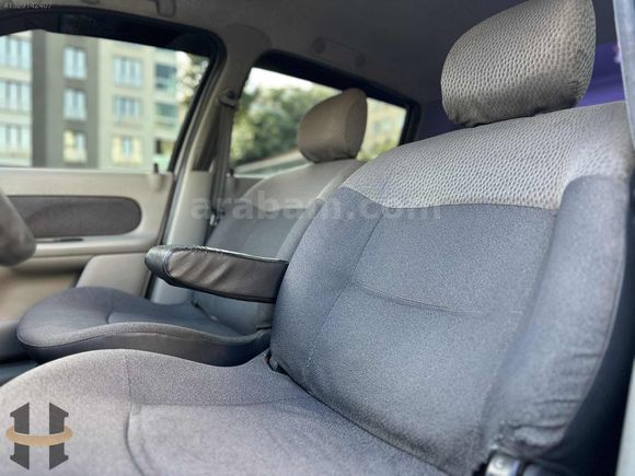 HAZAR AUTO'DAN ORİJİNAL KLİMALI RENAULT CLİO -12 KK TAKSİT