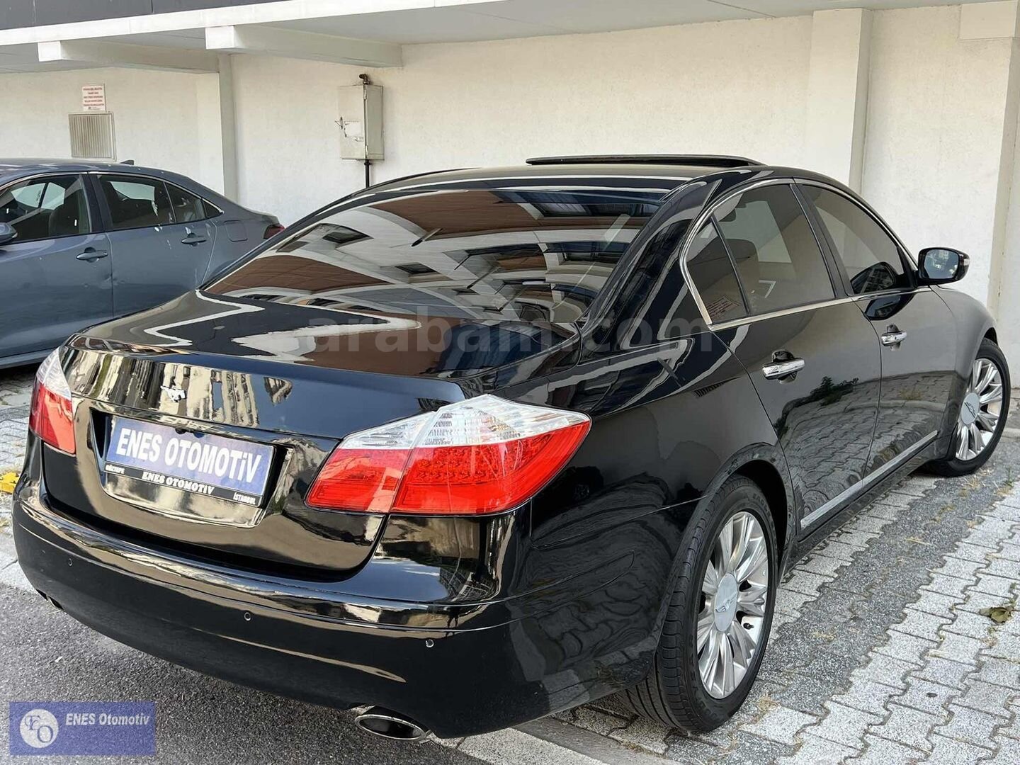 Galeriden Hyundai Genesis 3.8 2010 Model İstanbul 163.000 km Siyah 6
