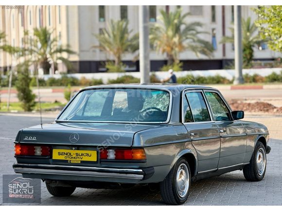 1979 MODEL MERCEDES-BENZ W123