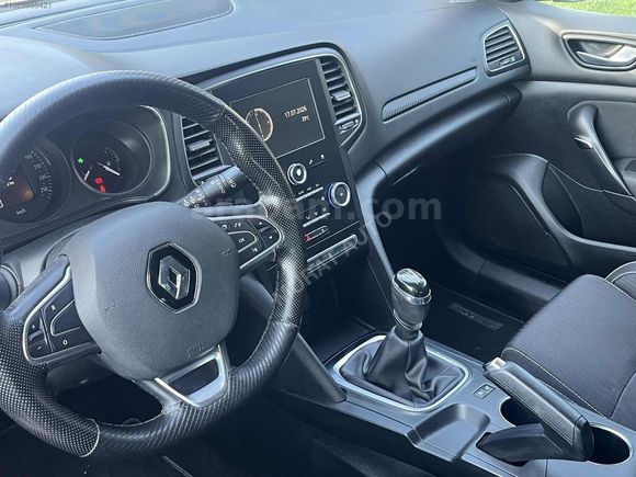 MURAT AUTO'DAN HATASIZ BOYASIZ TRAMERSİZ RENAULT MEGANE