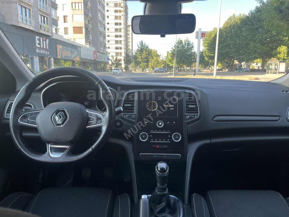 MURAT AUTO'DAN HATASIZ BOYASIZ TRAMERSİZ RENAULT MEGANE