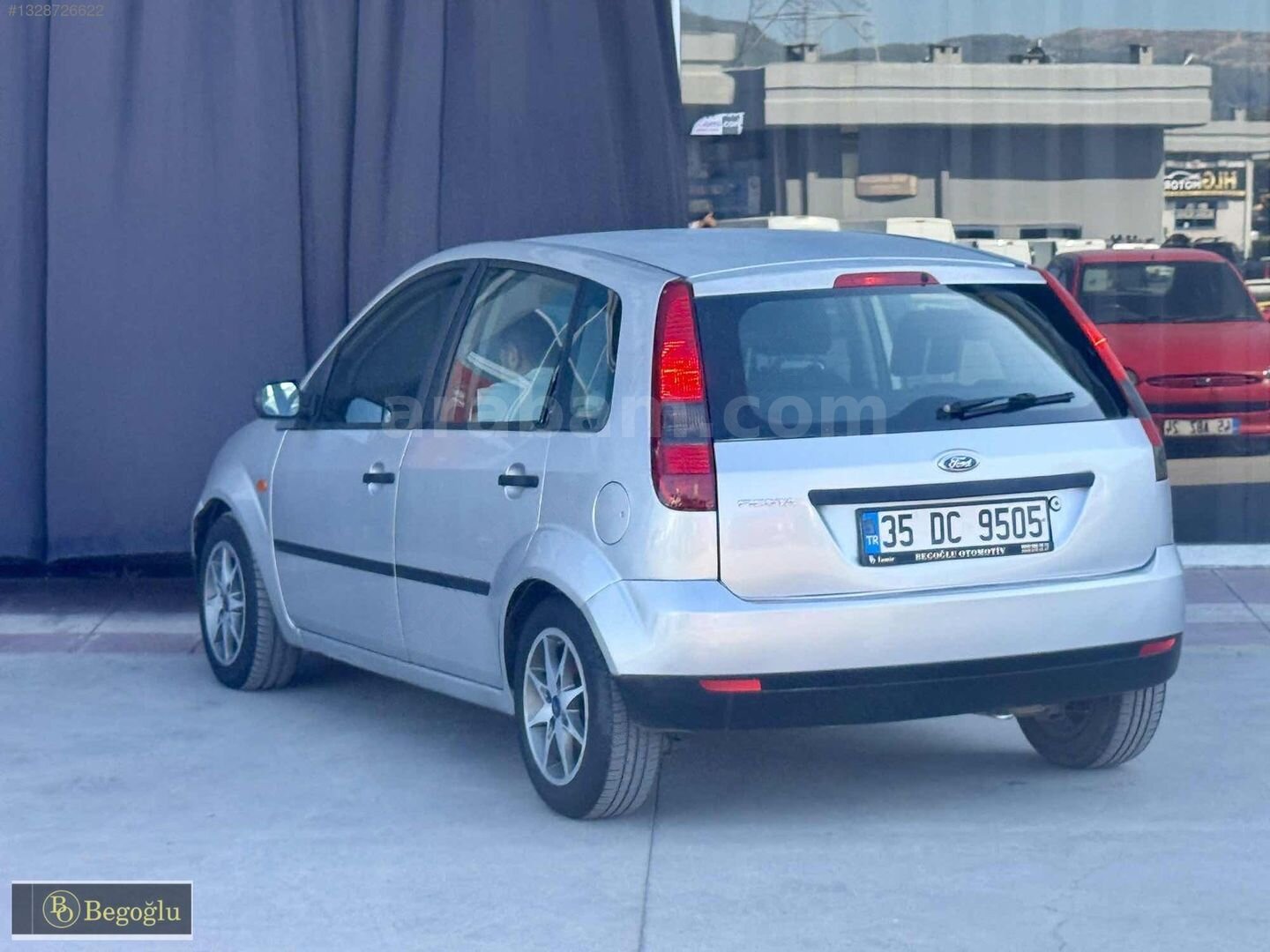 Galeriden Ford Fiesta 1.4 Comfort 2005 Model İzmir 244.000 km Gri 6