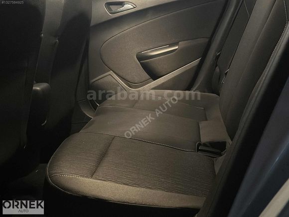 TR DE TEK OPEL ASTRA 2020 MODEL 19.000 BİN KM DE OTOMATİK