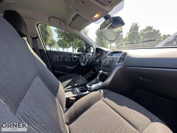 TR DE TEK OPEL ASTRA 2020 MODEL 19.000 BİN KM DE OTOMATİK